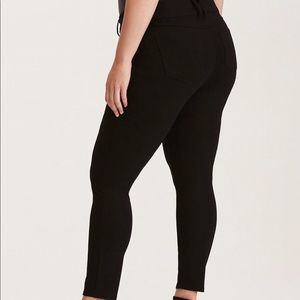 Torrid Ponte Jeggings 20